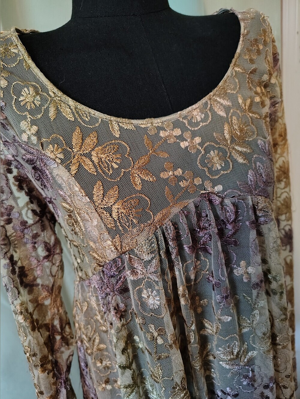 Wednesday's Child Mauve Gold Embroidery Floral Lace Dress Large Boho Vintage